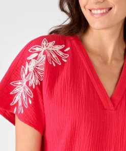 Blouse brodée en double gaze effet crêpé